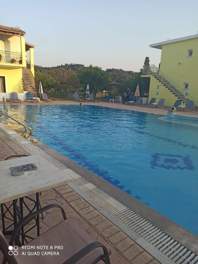 Amadeus Hawaii & * Sidari (Corfu)