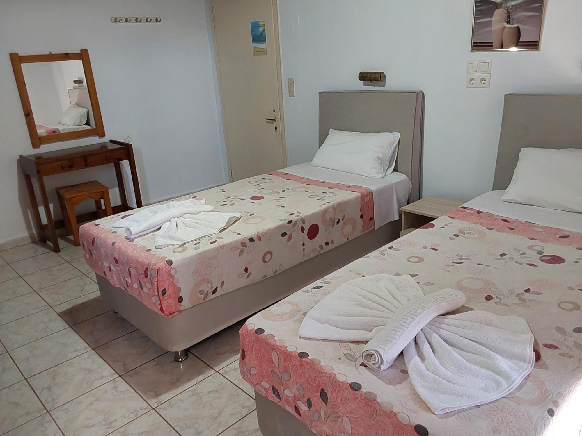 Amadeus Hawaii & Apartment